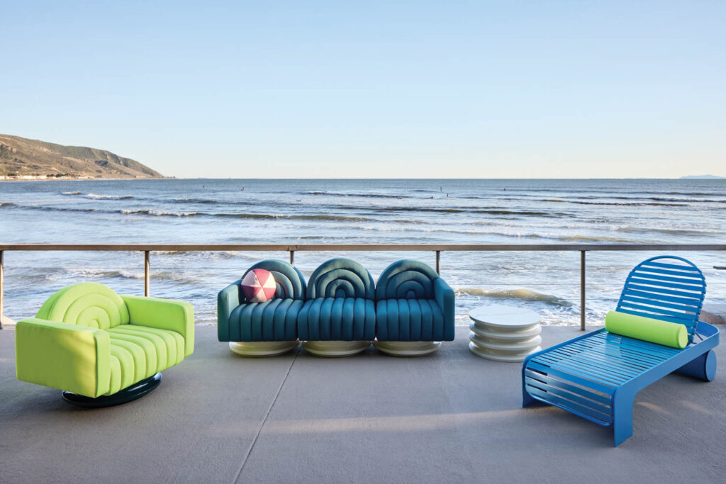 the Mondos bright outdoor chairs by Laun